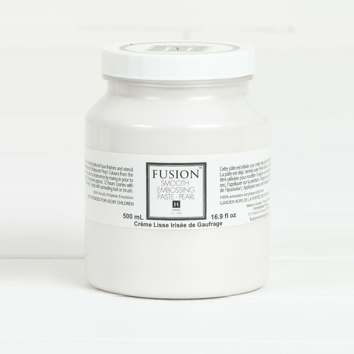 Fusion Smooth Embossing Paste Pearl trend + relic