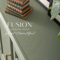 25 Fusion Mineral Paint Carrage House Credenza Paint Staalmeester Brush WR 230509 2120 Edit(1) Copy